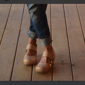 Dansko Tan Leather Mules